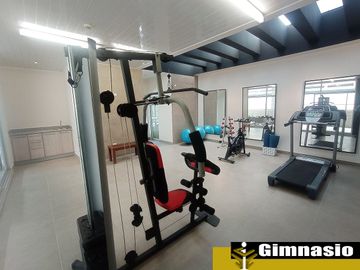 Departamento de venta Republica del Salvador, calle Portugal, piscina, cerca colegio Benalcazar