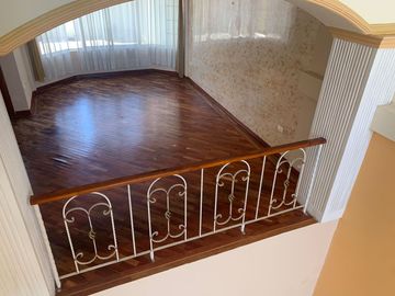 Venta Casa independiente CONOCOTO  en Sta. Monica a dos cuadras de Abdon Calderon y Ponce Enriquez
