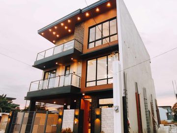 For Sale Newly Built Majestic Design 3 Storey House in Greenwoods Executive Village