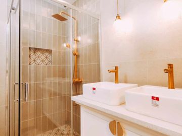 For Sale Newly Built Majestic Design 3 Storey House in Greenwoods Executive Village