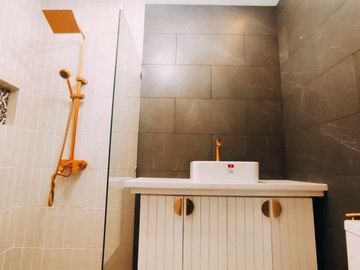 For Sale Newly Built Majestic Design 3 Storey House in Greenwoods Executive Village