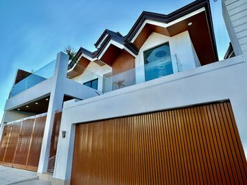 For Sale Newly Made Unique Design 2 Storey House w/ Pool in Greenwoods Executive Village