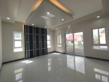 For Sale Newly Made Elegant Modern 3 storey House in Greenwoods Executive Village