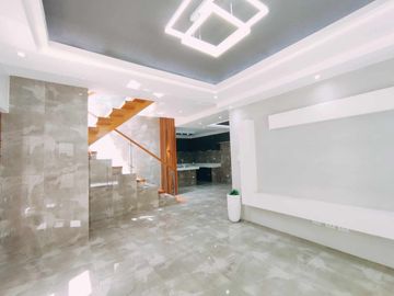 For Sale Newly Built Glamorous Modern 2 storey House in Greenwoods Executive Village