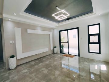For Sale Newly Built Glamorous Modern 2 storey House in Greenwoods Executive Village