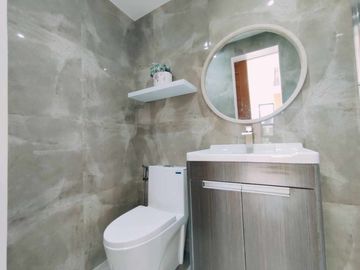 For Sale Newly Built Glamorous Modern 2 storey House in Greenwoods Executive Village