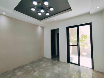 For Sale Newly Built Glamorous Modern 2 storey House in Greenwoods Executive Village