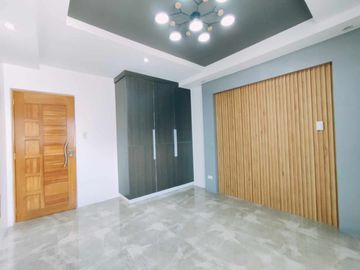 For Sale Newly Built Glamorous Modern 2 storey House in Greenwoods Executive Village