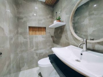 For Sale Newly Built Glamorous Modern 2 storey House in Greenwoods Executive Village