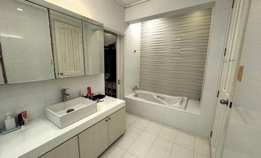 Modern House for Sale in White Plains Village, Quezon City