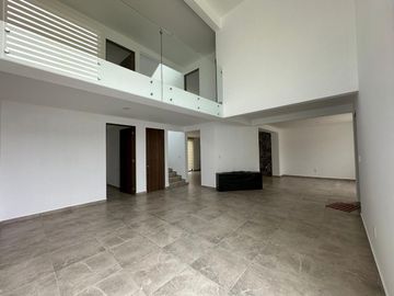 CASA EN VENTA EN CACALOMACAN