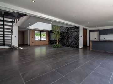 CASA NUEVA en VENTA, CLÚSTER 8 8 8, LOMAS de ANGELOPOLIS 1a Sección