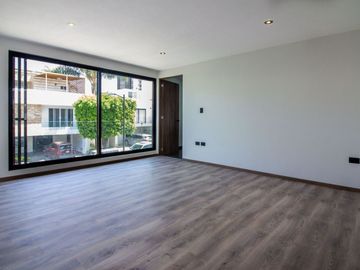 CASA NUEVA en VENTA, CLÚSTER 8 8 8, LOMAS de ANGELOPOLIS 1a Sección