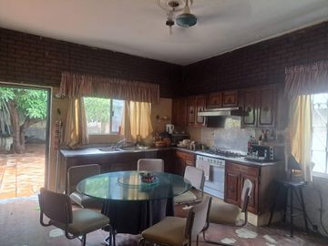 CASA EN VENTA  3 RECAMARAS COLONIA LIBERTAD GUADALUPE MUY AMPLIA EXCELENTE UBICACION