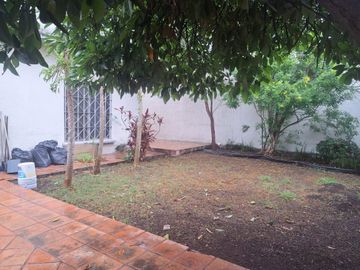 CASA EN VENTA  3 RECAMARAS COLONIA LIBERTAD GUADALUPE MUY AMPLIA EXCELENTE UBICACION