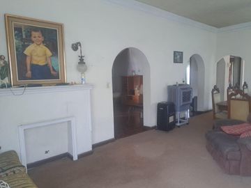 CASA EN VENTA  3 RECAMARAS COLONIA LIBERTAD GUADALUPE MUY AMPLIA EXCELENTE UBICACION