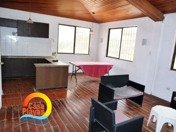 Venta de Remate Casa Grande en Playas con Vista Al Mar, Via a Data Posorja
