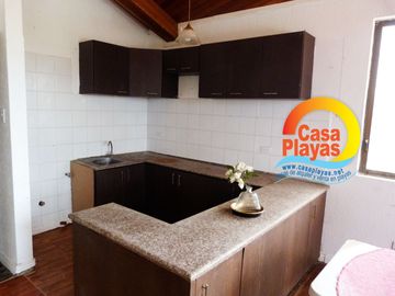 Venta de Remate Casa Grande en Playas con Vista Al Mar, Via a Data Posorja