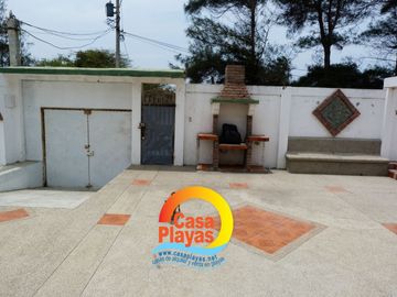 Venta de Remate Casa Grande en Playas con Vista Al Mar, Via a Data Posorja