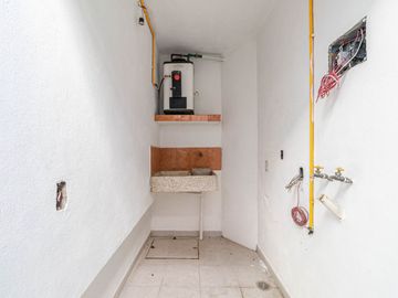 CASA EN VENTA EN CHAMILPA, CUERNAVACA NORTE, CON ALBERCA Y JACUZZI