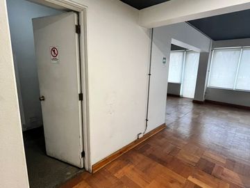 Amplio Departamento Modificado Para Oficina En Merced