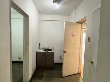 Amplio Departamento Modificado Para Oficina En Merced