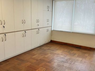 Amplio Departamento Modificado Para Oficina En Merced