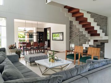 VENDO CASA EN LA MORADA A LAS AFUERAS DE CALI VALLE DEL CAUCA