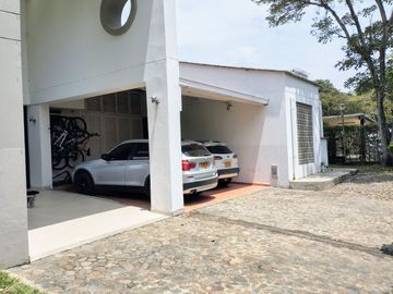 VENDO CASA EN LA MORADA A LAS AFUERAS DE CALI VALLE DEL CAUCA
