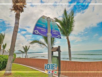Casa de 3 dormitorios en venta, en urbanización Ciudad del Mar, Manta, Ecuador