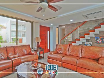 Casa de 3 dormitorios en venta, en urbanización Ciudad del Mar, Manta, Ecuador