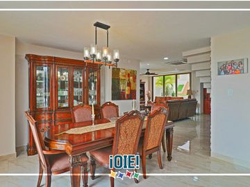 Casa de 3 dormitorios en venta, en urbanización Ciudad del Mar, Manta, Ecuador