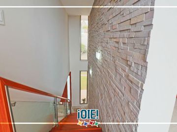 Casa de 3 dormitorios en venta, en urbanización Ciudad del Mar, Manta, Ecuador