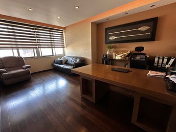 CASA DE LUJO EN VENTA, FRACC EL MANANTIAL