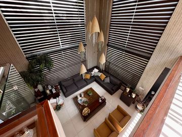 CASA DE LUJO EN VENTA, FRACC EL MANANTIAL