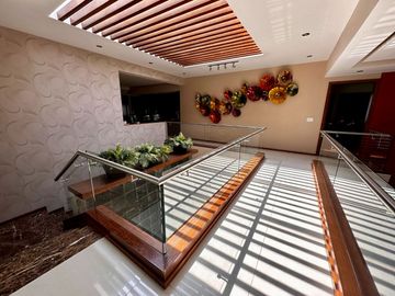 CASA DE LUJO EN VENTA, FRACC EL MANANTIAL