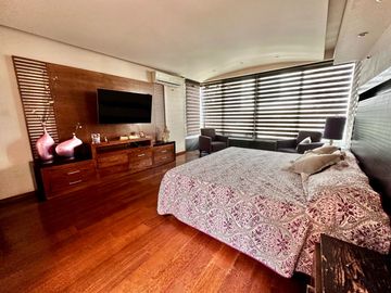 CASA DE LUJO EN VENTA, FRACC EL MANANTIAL