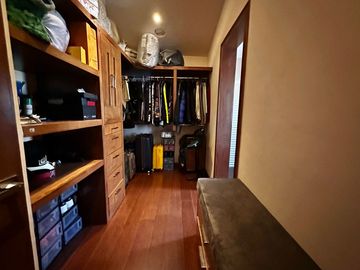 CASA DE LUJO EN VENTA, FRACC EL MANANTIAL