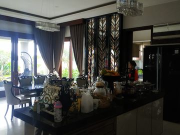 DISEWAKAN RUMAH MEWAH MINIMALIS MODERN SEMIFURNISH @ KOMPLEK SETRADUTA BANDUNG