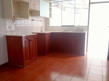 VENTA DE DEPARTAMENTO EN RESIDENCIAL HUANCARO - SANTIAGO, CUSCO