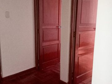 VENTA DE DEPARTAMENTO EN RESIDENCIAL HUANCARO - SANTIAGO, CUSCO