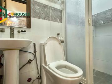 Dive into Comfort: 4 Bedrooms House and Lot for Sale with Private Pool