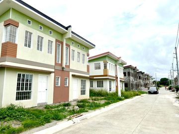 Half Duplex PreSelling House in Calamba, Laguna