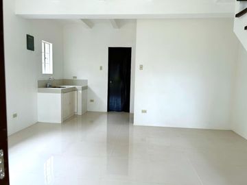 Half Duplex PreSelling House in Calamba, Laguna