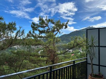 8 Bedroom Elegant Home in Dontogan, Baguio City