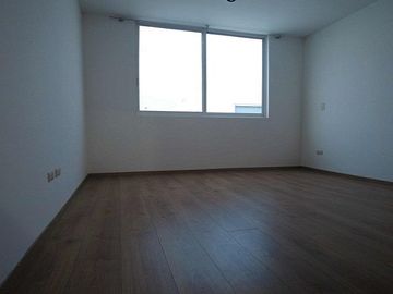 CASA EN VENTA EN BOSQUE SERENO AGUASCALIENTES PONIENTE
