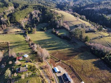 Parcelas con Estero Sector Lipingue