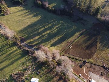 Parcelas con Estero Sector Lipingue