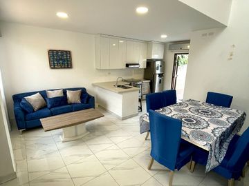 Salinas, hermosa casa moderna dentro de urbanización