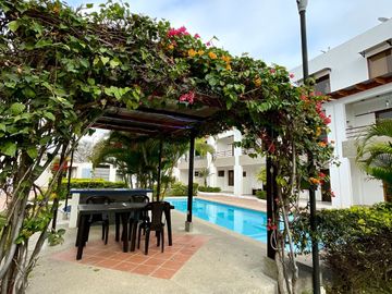 Salinas, hermosa casa moderna dentro de urbanización